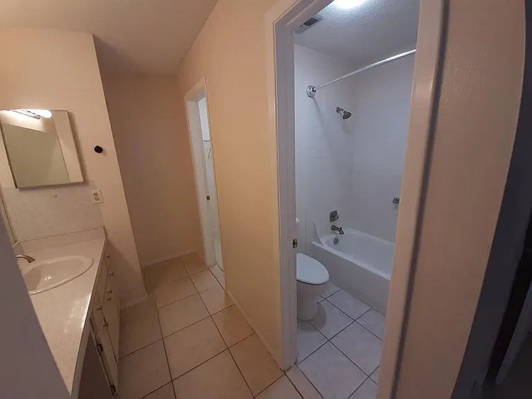 2910 Wainwright Ct — Photo 14