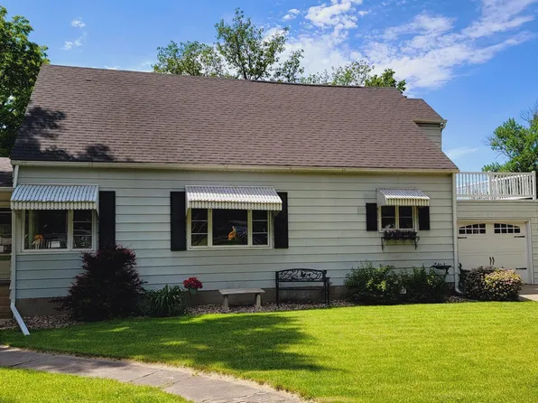 246 Cherry St, Cottonwood, MN 56229