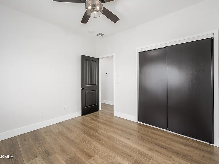 274 N Delaware St #B — Photo 11