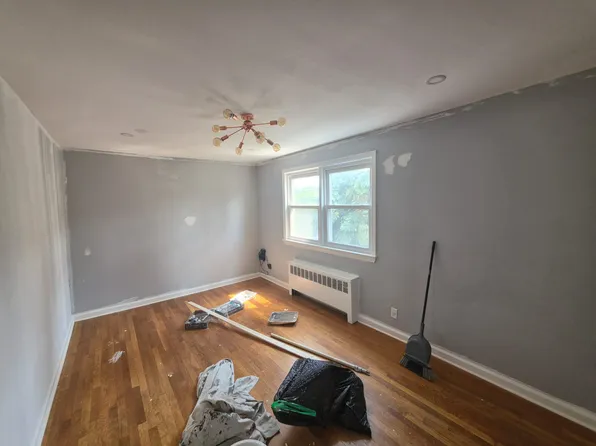 119 Hobart Ave, Bayonne, NJ