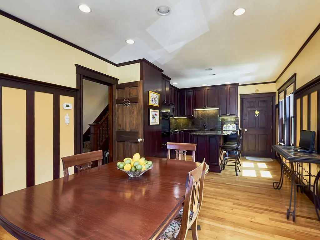 3 bed, 1.5 bath, 1700 sqft, $3,400 — Photo 3