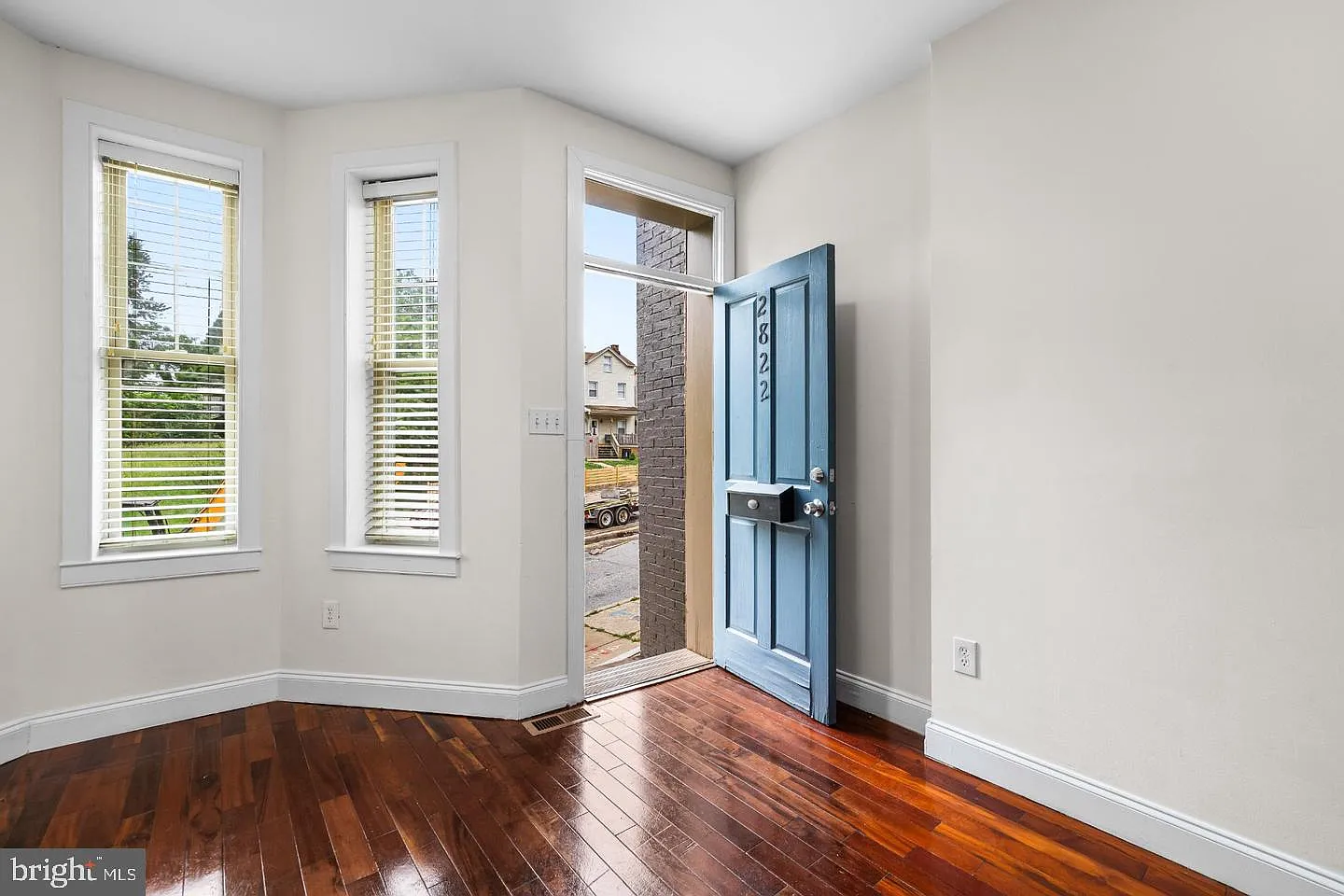 2 bed, 1.0 bath, 1000 sqft, $1,250 — Photo 3