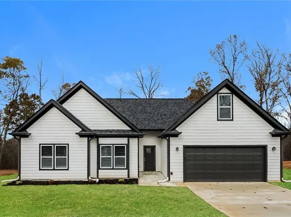 388 Cassidy Trl, Douglasville, GA 30314