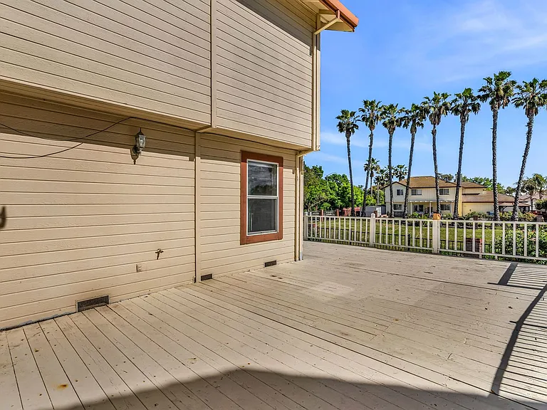 5650 Edgeview Dr — Photo 62