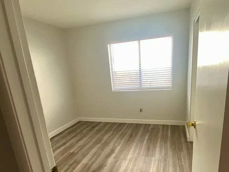 312 Montcliff Ave — Photo 13