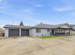 1271 Arcadia Dr, Eugene, OR 97401