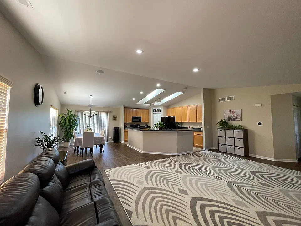 13 Christie Ct #13