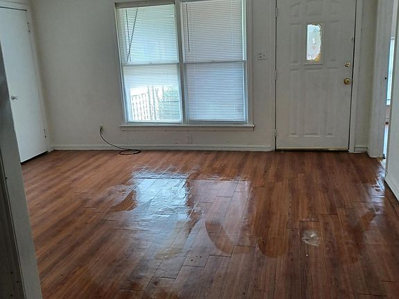 2nd image of 1915 NW Ozmun Ave