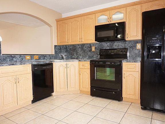 5th image of 8446 NW 103rd St APT 103D