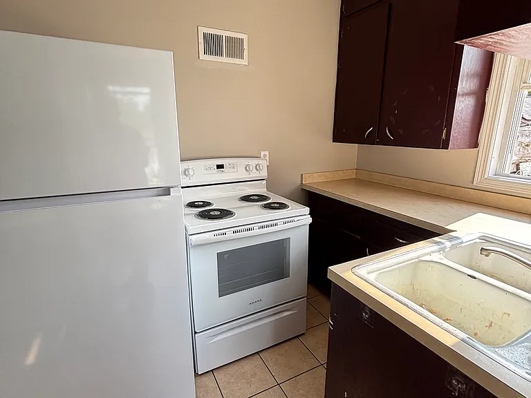 322 Johnson St #322 — Photo 7