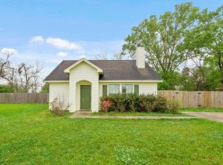 3251 King St #M, Orange, TX 77630