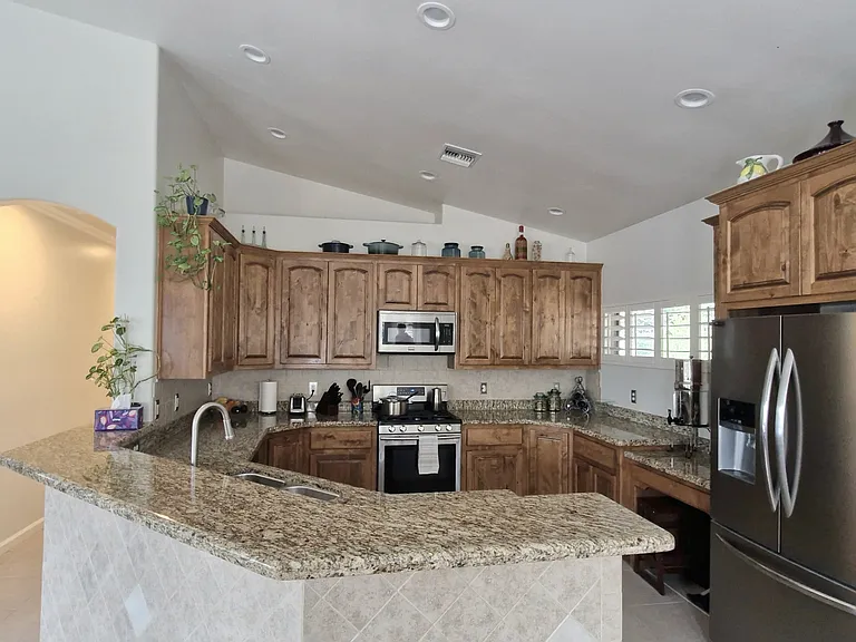908 W Landmark Trl — Photo 10