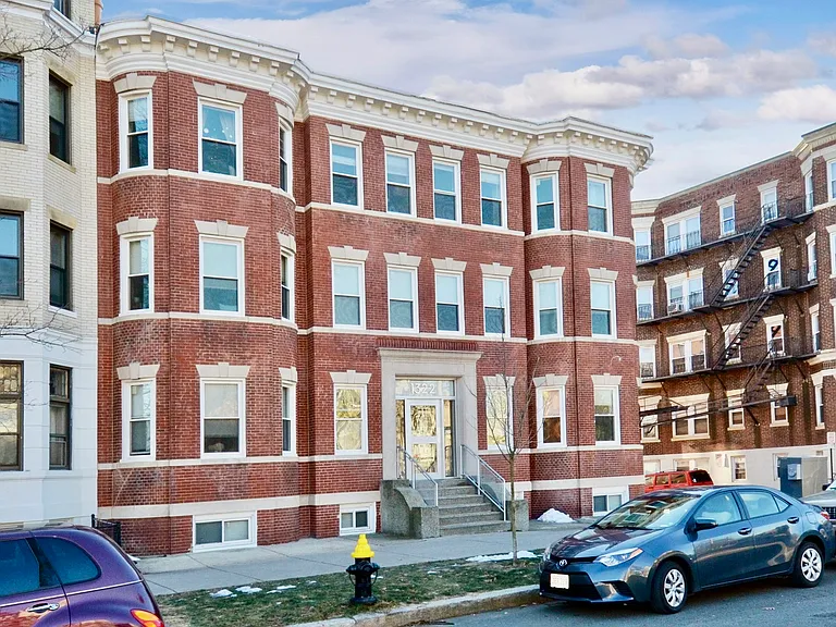 1322 Commonwealth Ave #10 — Photo 7