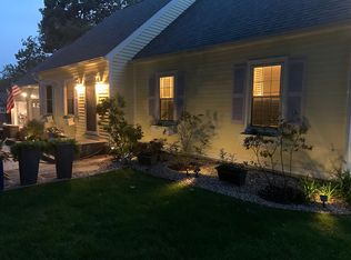 98 High Meadow Rd, Guilford, CT 06437