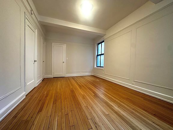 3rd image of 225 W 106th St APT 5E