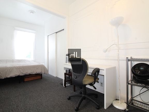 2nd image of 825 Caton Ave #1F