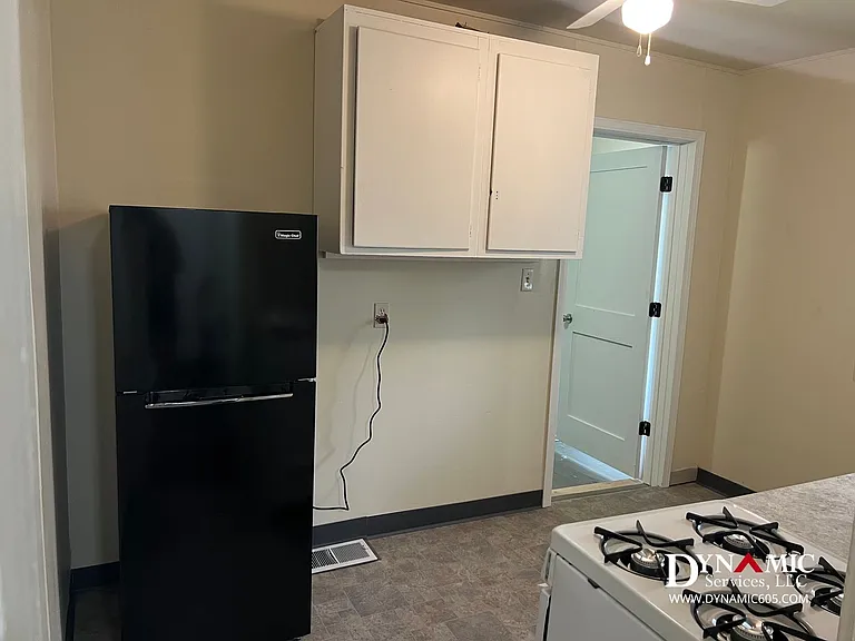 434 N Spring Ave | All Utilities Paid by Landlord — Photo 12