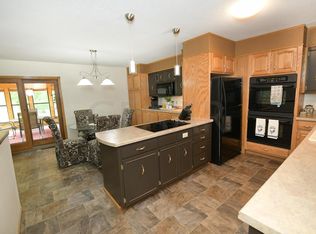 3306 Walnut St, Grand Forks, ND 58201