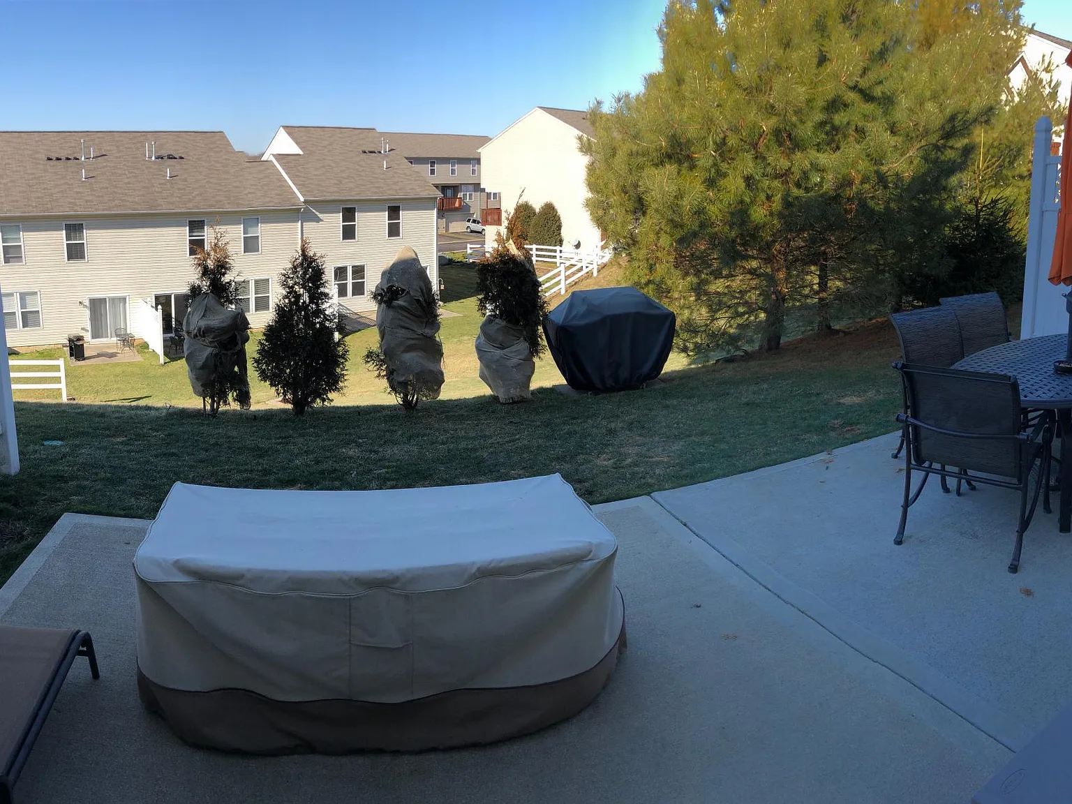 2 bed, 2.5 bath, 1592 sqft, $2,100 — Photo 4
