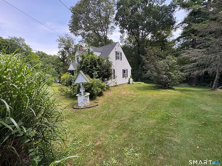 220 School St — Photo 17
