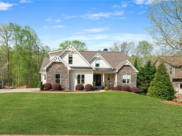 214 Dawson Manor Dr, Dawsonville, GA 30534