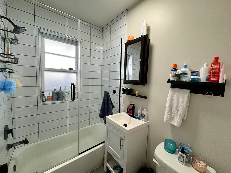5319 N Hoyne Ave #3 — Photo 12