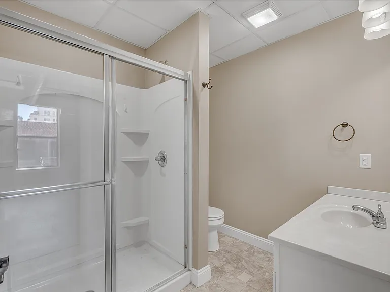 400 N Main St #405 — Photo 20