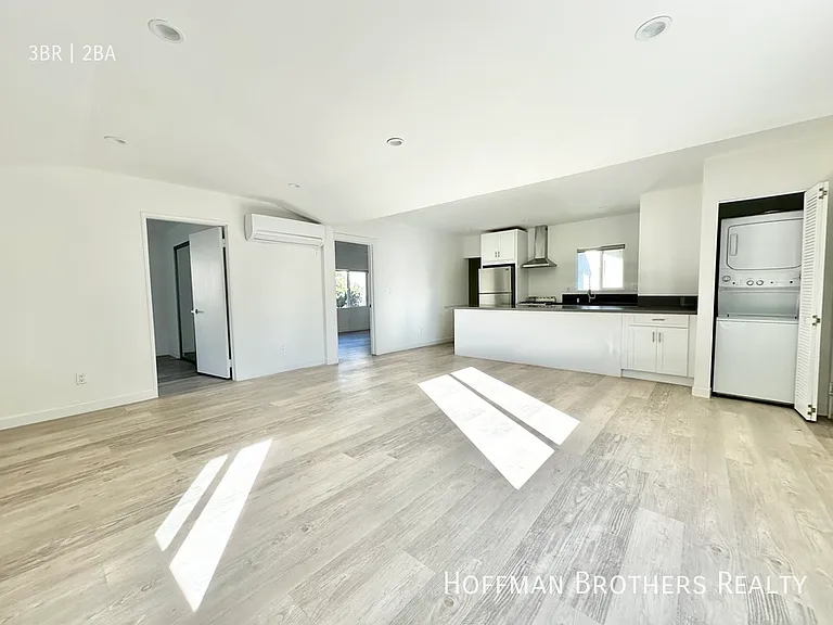 2429 W Avenue 33 — Photo 5