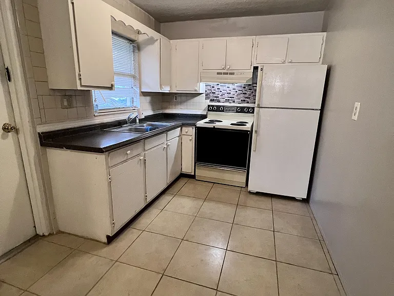 311 Francis Dr #2 — Photo 53