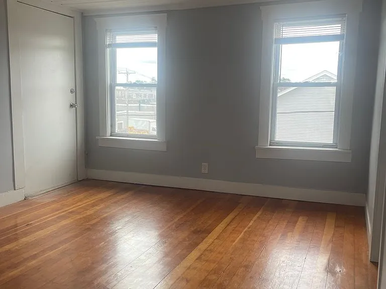 854 King Philip St #3W — Photo 9