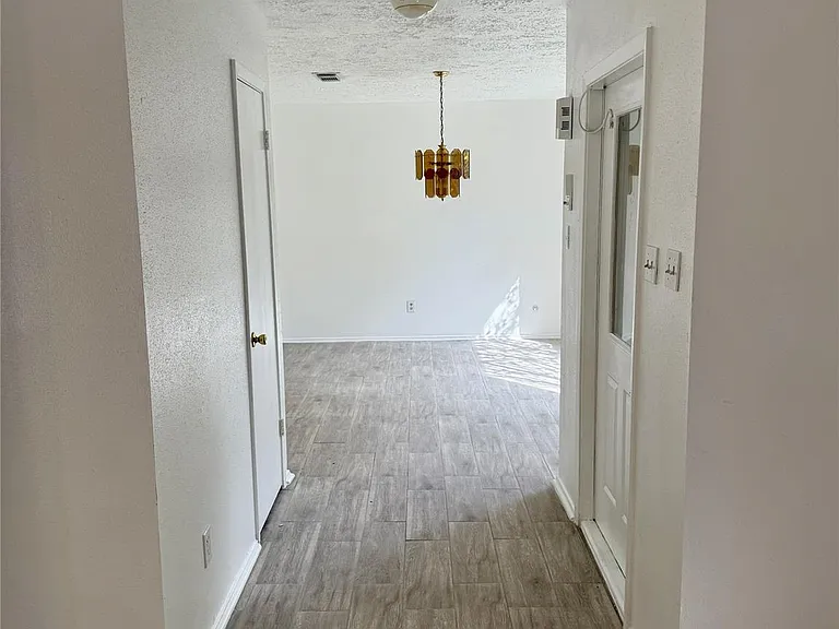 8342 Silvan Wind Ln — Photo 20