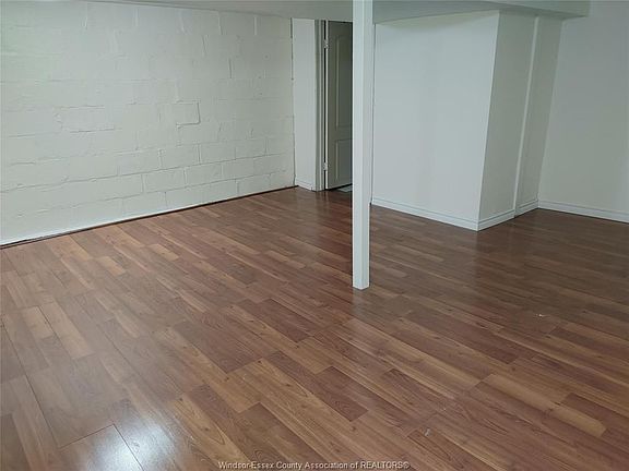 4th image of 1062 Pelissier St