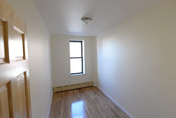 Rented by Residents Team | media 9