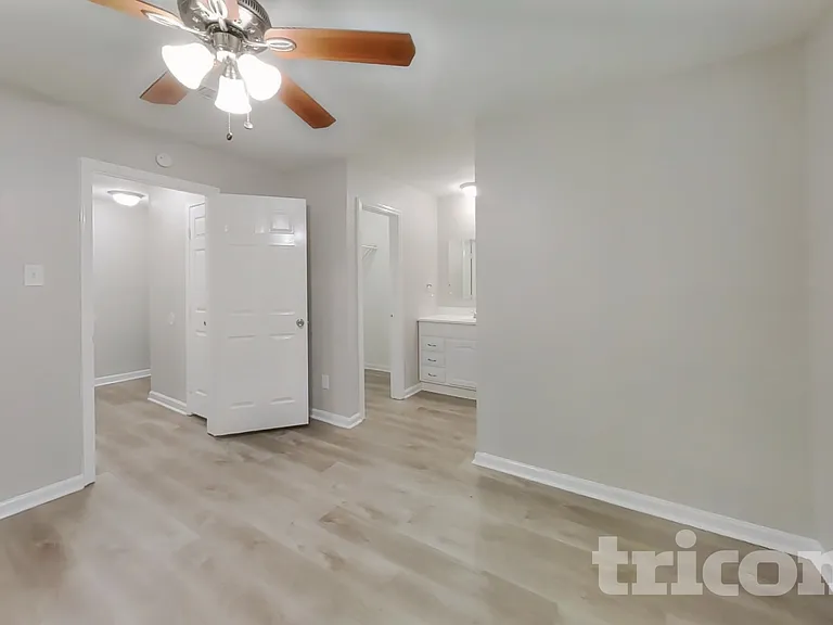 12211 Haroldson Forest Dr — Photo 7