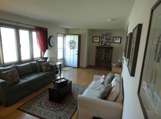 8812 Zenith Rd, Bloomington, MN 55431