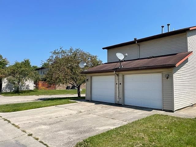 2nd image of 5101 W Canterbury Dr #2