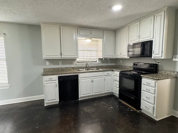 43460 Brittany St, Sorrento, LA 70778