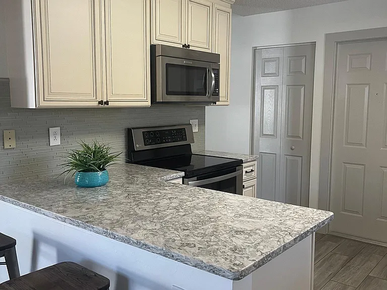 465 Island View Cir — Photo 17