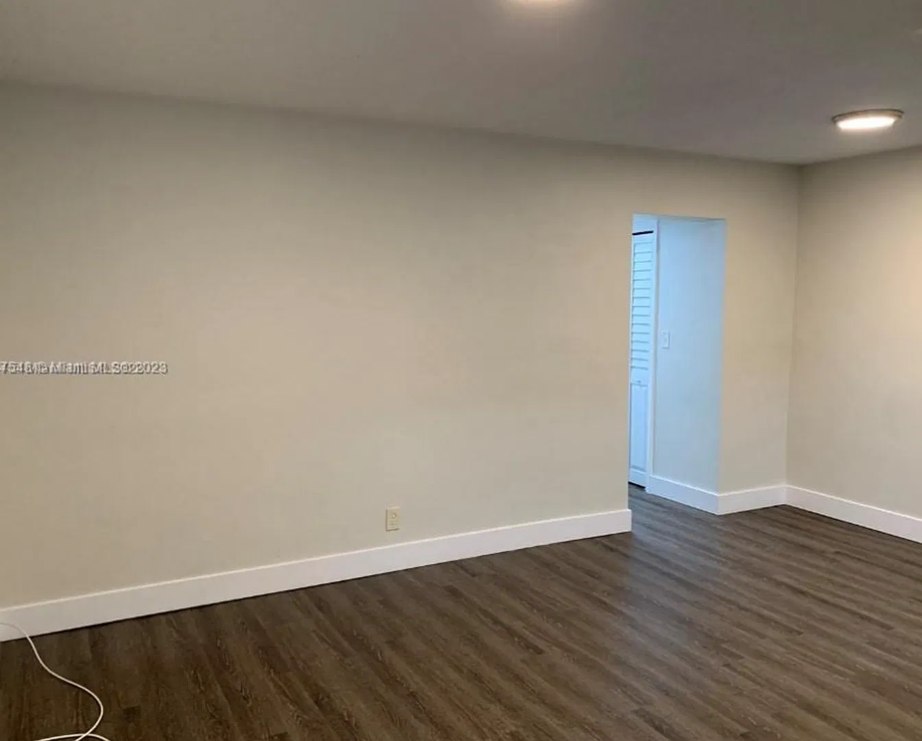 East Hollywood Rentals to suit your budget. — Photo 3