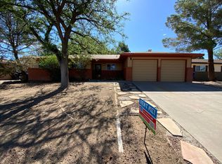 2440 Algodones St NE, Albuquerque, NM 87112