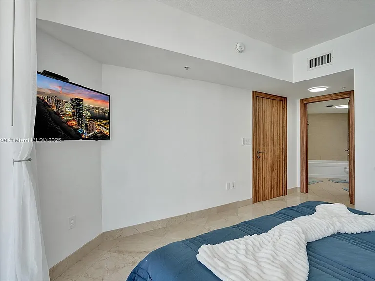 16699 Collins Ave #2405 — Photo 18