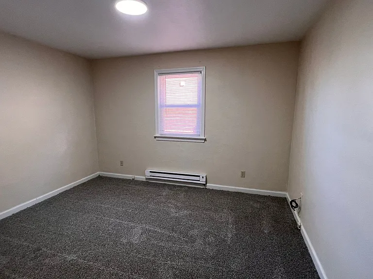 Kingston Landing Apartments — Photo 17
