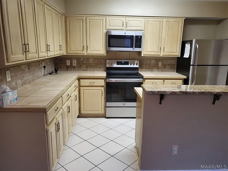 1516 Charleton Dr — Photo 9
