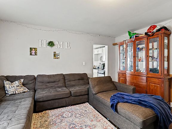5th image of 4326 Decoursey Ave