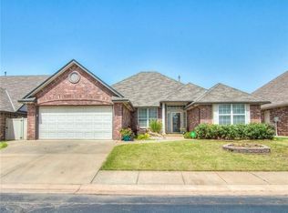 16509 Farmington Way, Edmond, OK 73012