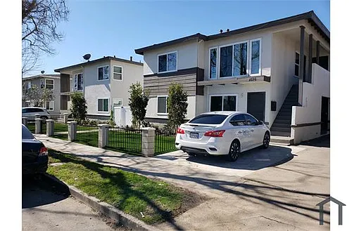 1430 S Sycamore St #D Photo 1