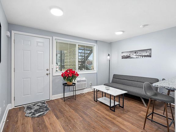 4th image of 567-581 Riverview Dr #2B-1Ba
