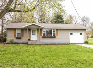 1348 W Meadowmere St, Springfield, MO 65807