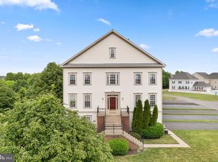 11762 Robert E Lee Dr, Bristow, VA 20136