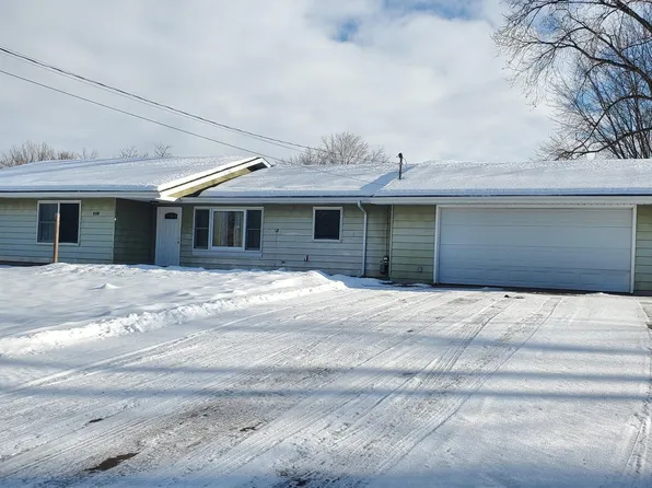 340 N 2nd St, Stanton, MI 48888
